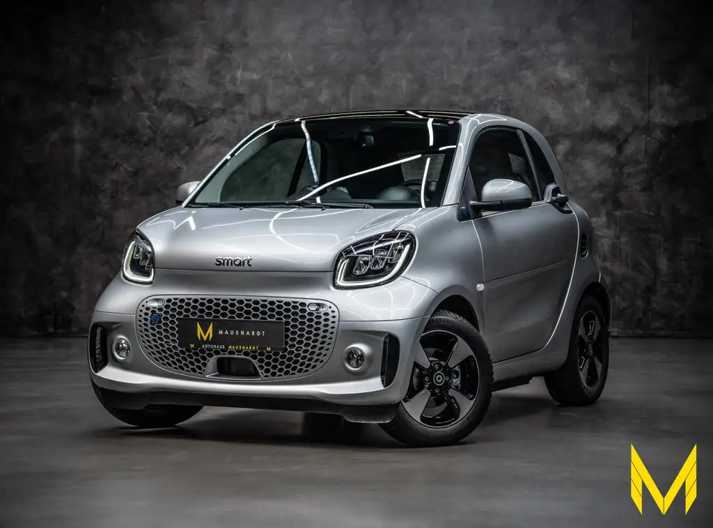 smart forTwo EQ cp. passion EXCLUSIVE:THE SILVER STAR!