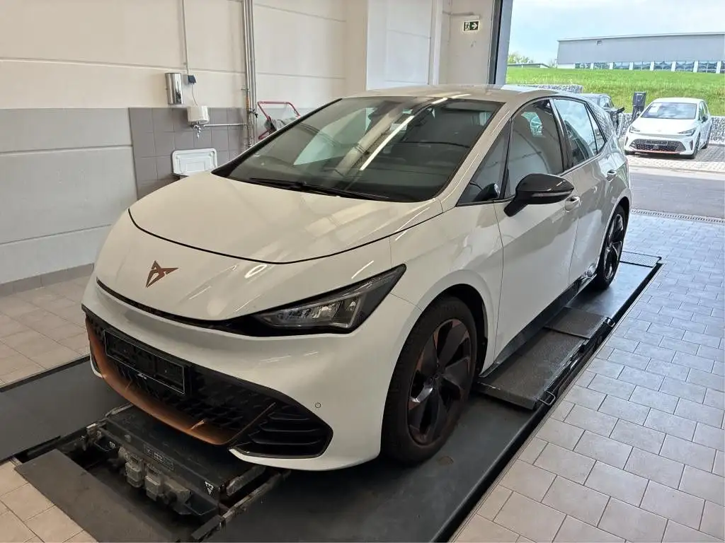 CUPRA Born 150 kW SHZ