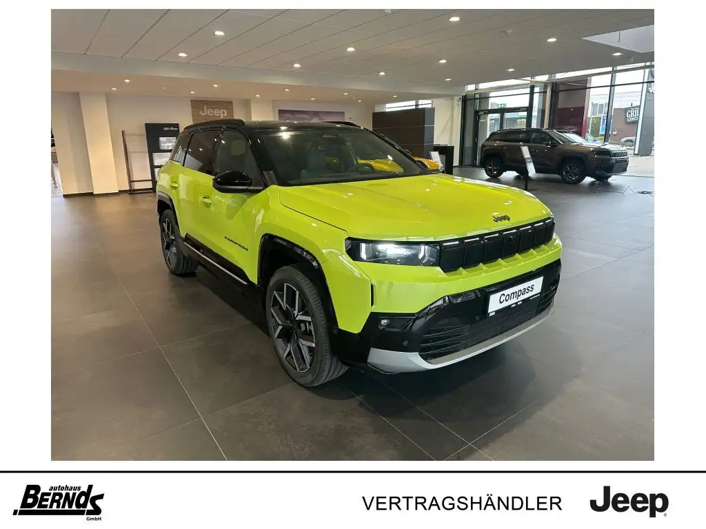 Jeep Compass Elektro 74 kWh First Edition Vollausstattung