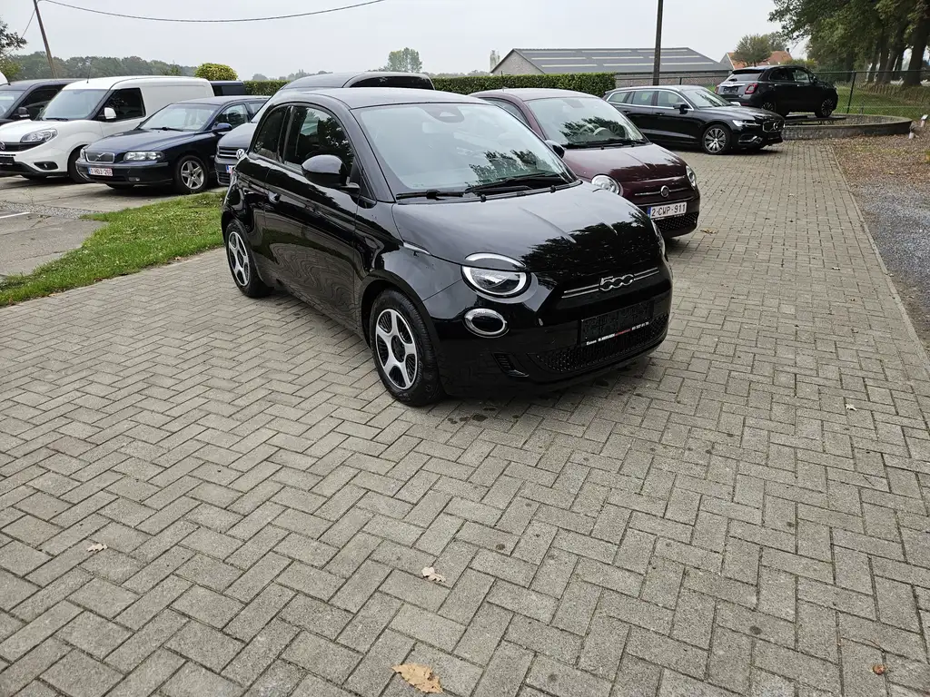 Fiat 500e Action
