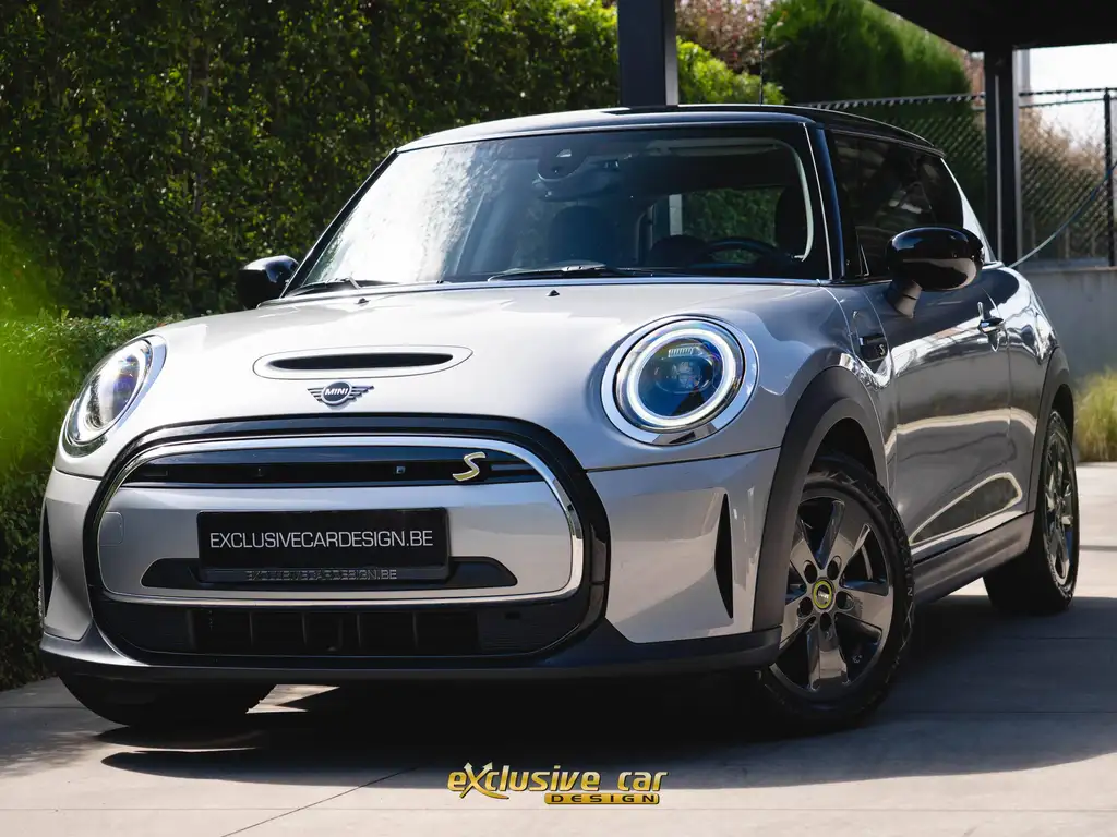 MINI Cooper SE electric 32,6 kWh /97% SOH/Zetelverwarming/16''/DAB/Carplay/