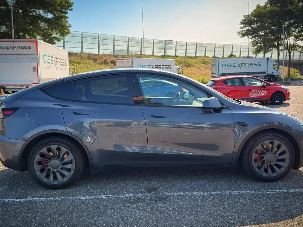 Tesla Model Y Model Y Long Range AWD 75kWh