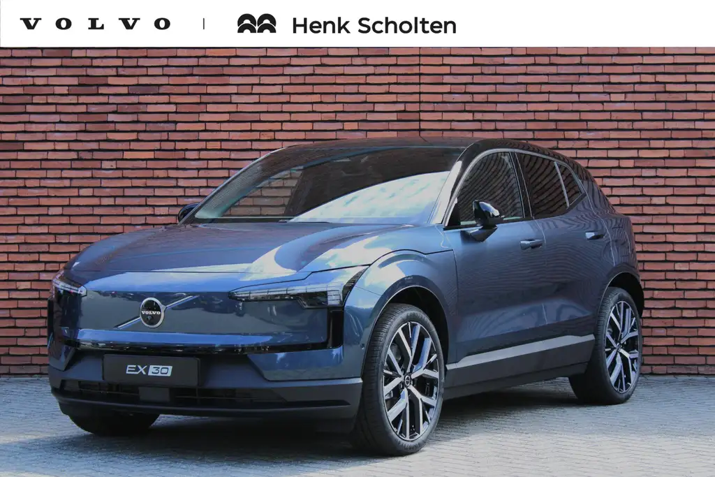 Volvo EX30 Single Motor Extended Range Ultra 69 kWh 45th Anni