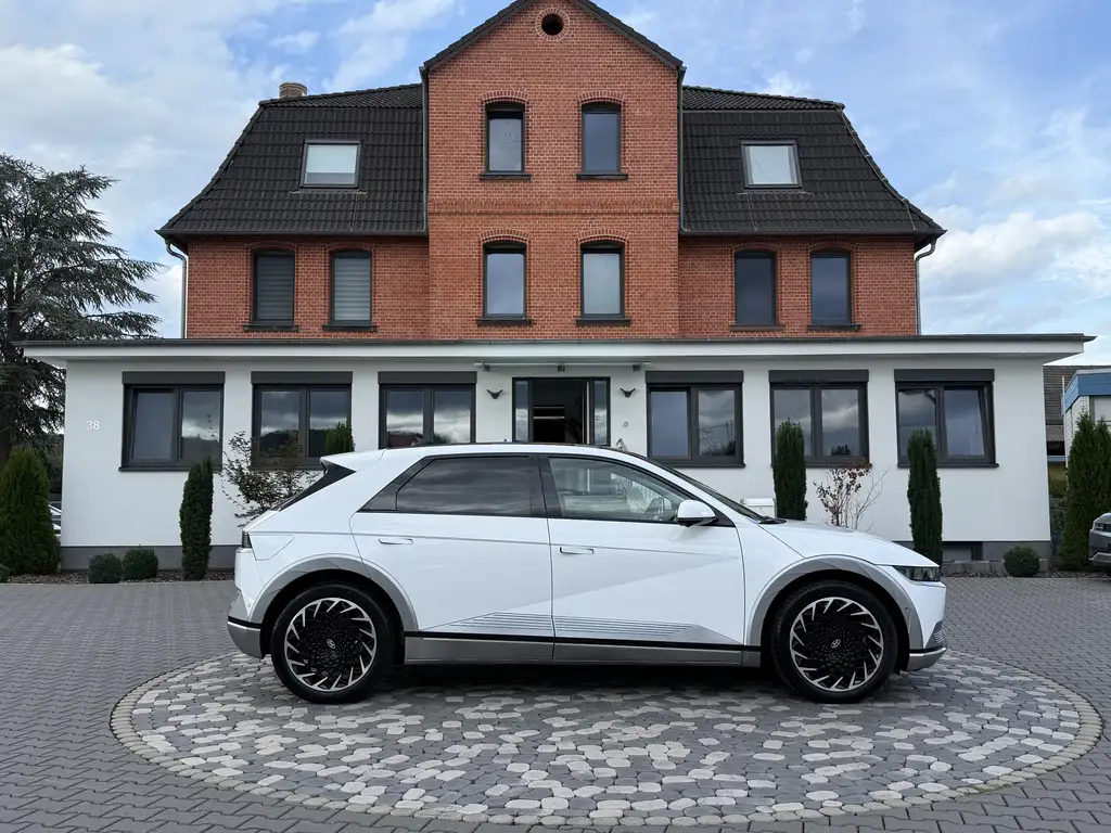 Hyundai IONIQ 5 Uniq 4WD PIXEL HUD PANO 360° RELAX 20