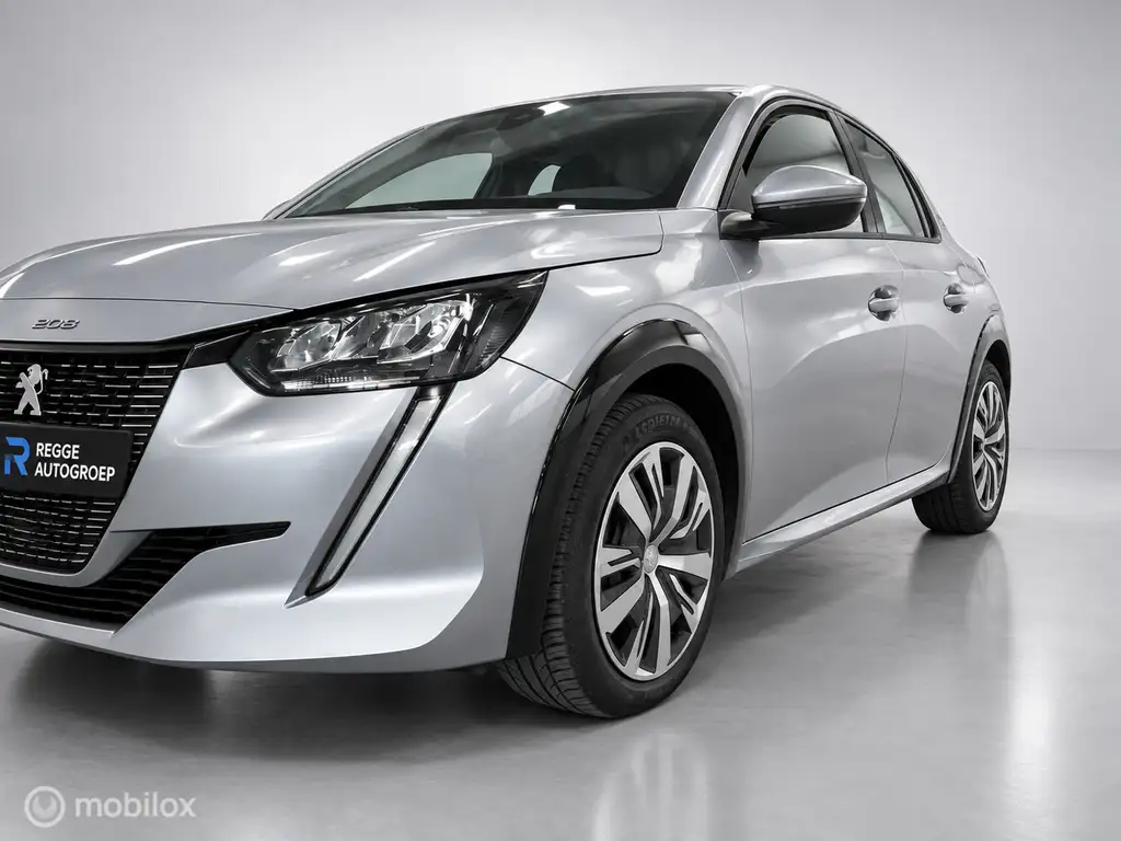 Peugeot e-208 EV Allure 50 kWh KEYLESS | CARPLAY | LED
