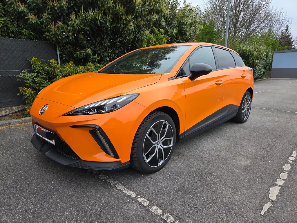 MG 4 MG4 EV 64 kWh Luxury Luxury