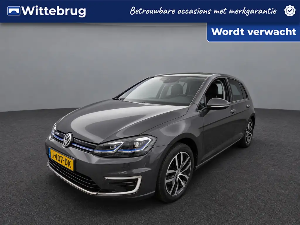 Volkswagen e-Golf E-DITION / Navigatie / App connect / Parkeersensor
