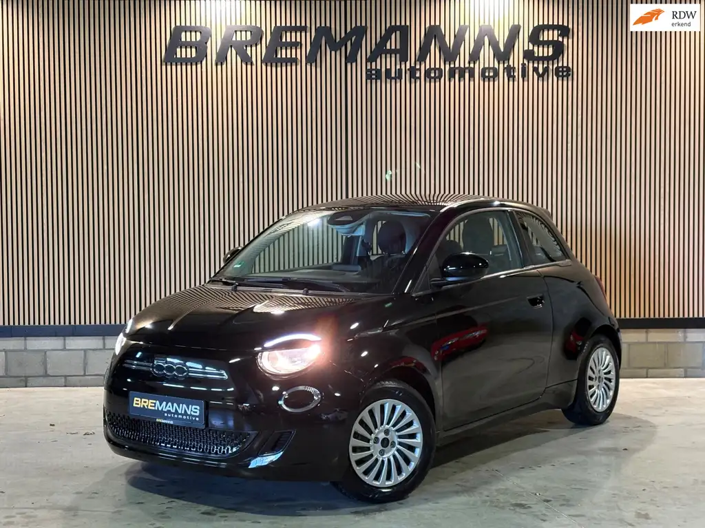 Fiat 500e 42 kWh / Nieuwstaat / 1e Eigenaar /
