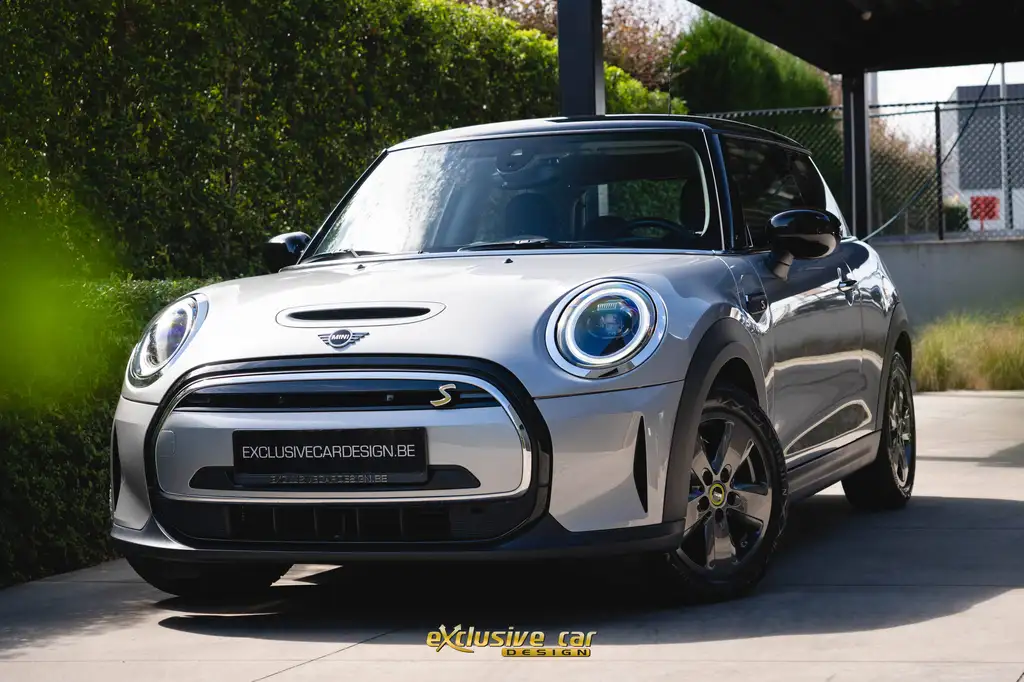 MINI Cooper SE electric 32,6 kWh /97% SOH/Zetelverwarming/16''/DAB/Carplay/