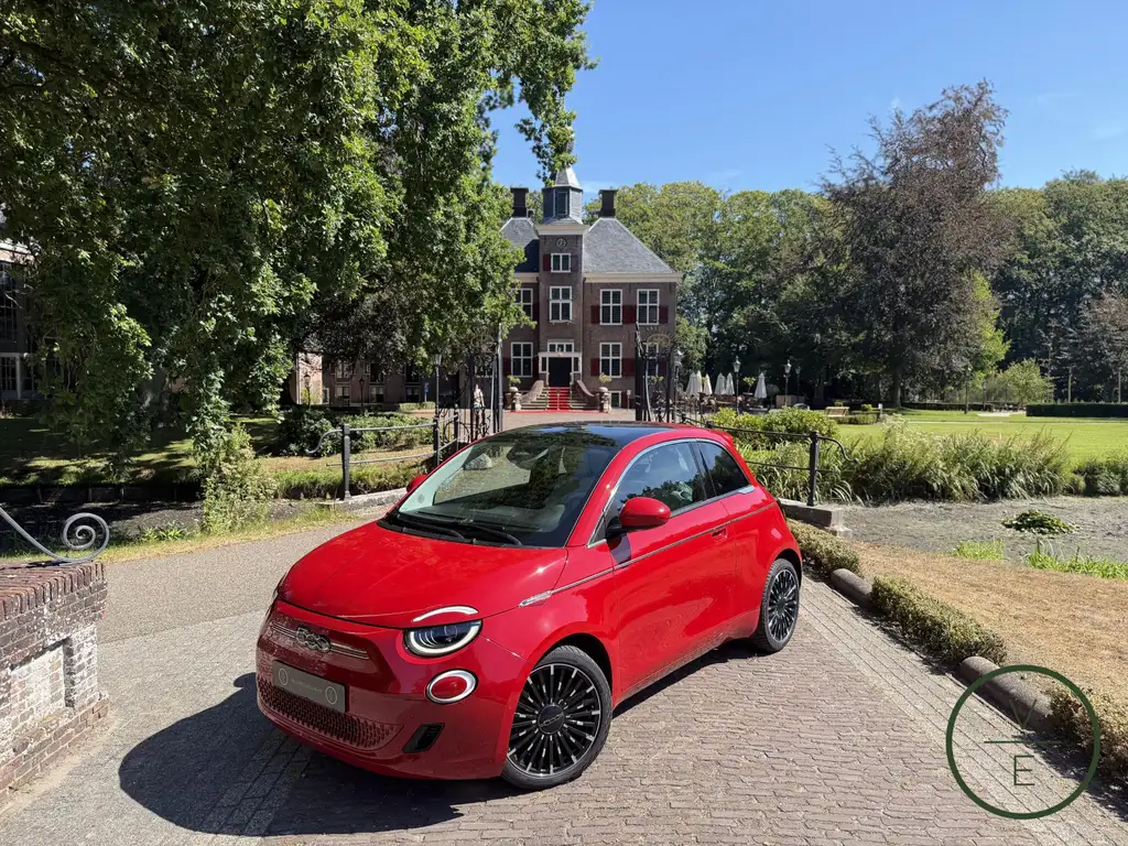 Fiat 500e La Prima 42 kWh | Blind Spot | Pano | BTW |