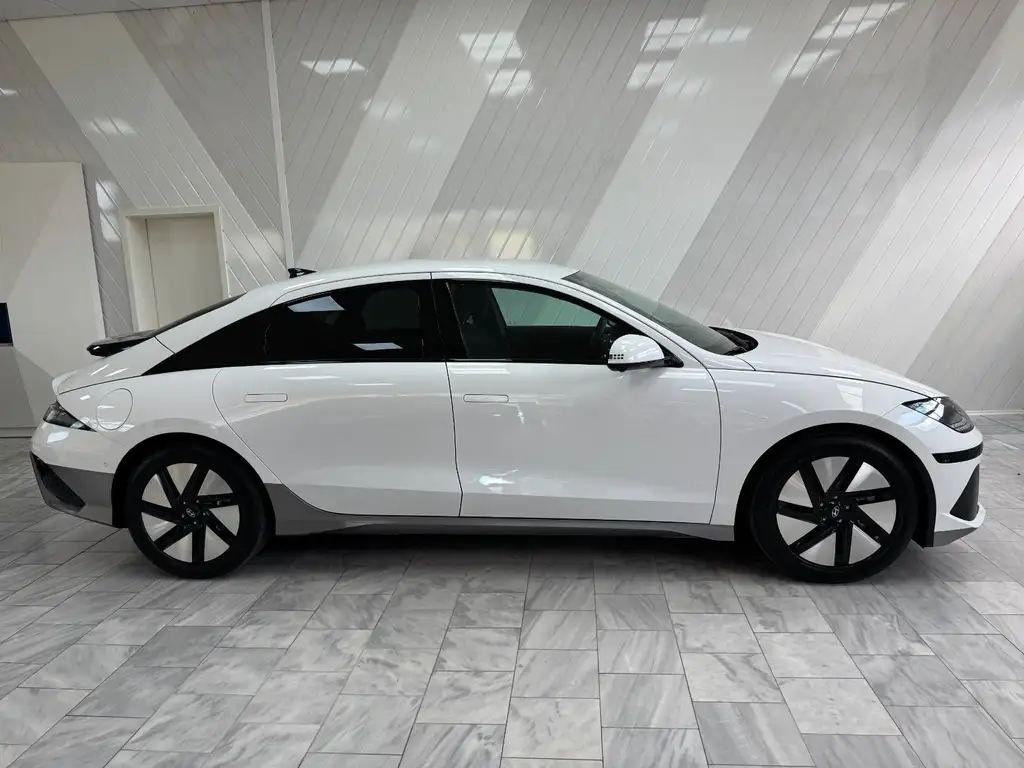 Hyundai IONIQ 6 Techniq Park-Paket 100% SOH
