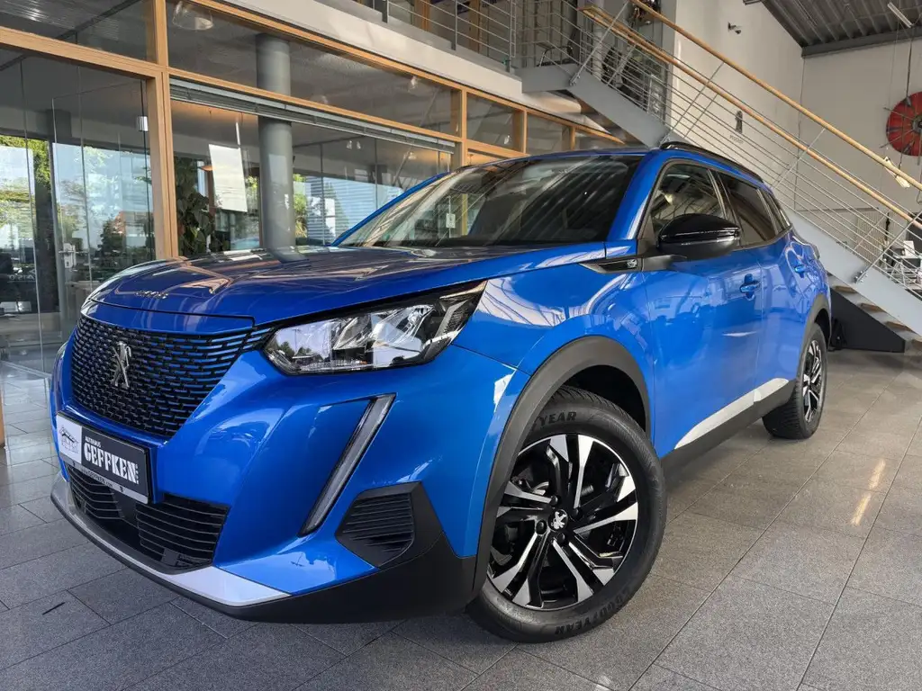 Peugeot e-2008 Elektro Allure Pack, CCS, Kamera, LED! Navi