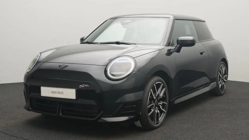 MINI Cooper SE John Cooper Works Trim