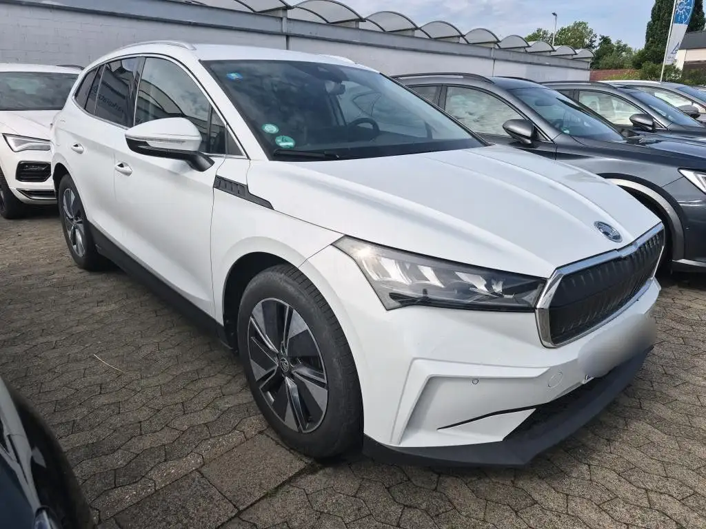 Skoda Enyaq 80 Loft Wärmepumpe 77 kWh R.Kamera SHZ ACC