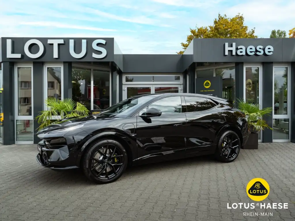 Lotus Eletre 600 GT - Black Pack -Privacy Glass -22''