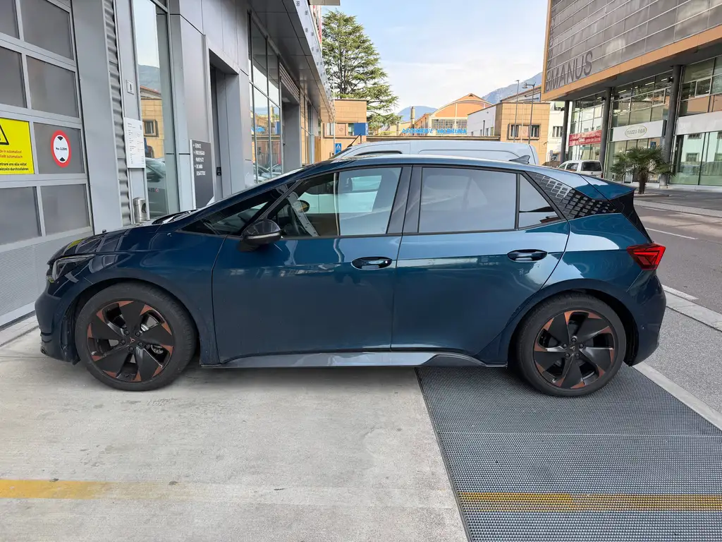 CUPRA Born Born 59kWh Impulse  231cv
