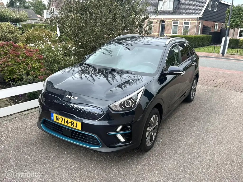Kia e-Niro DynamicLine 64 kWhv 3-FASE LADEN SOH 100% CARPLAY