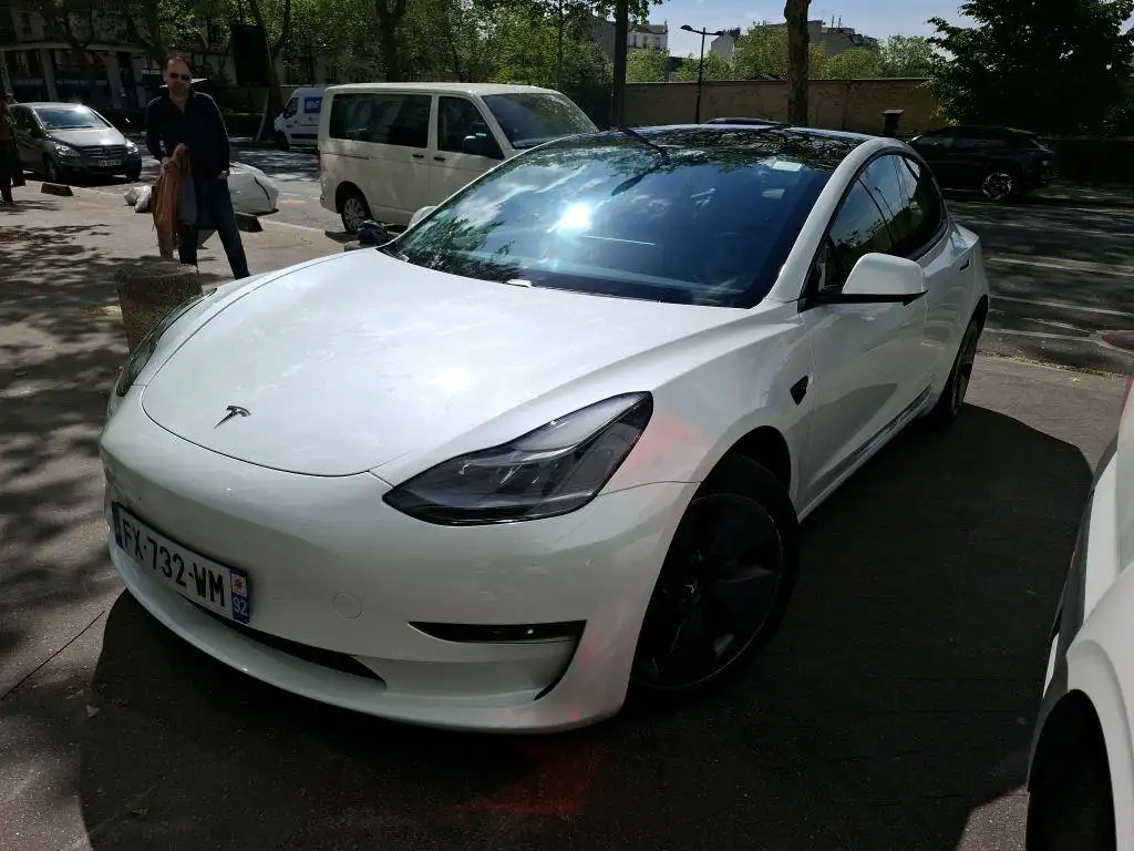 Tesla Model 3 Long-Range Dual Motor AWD