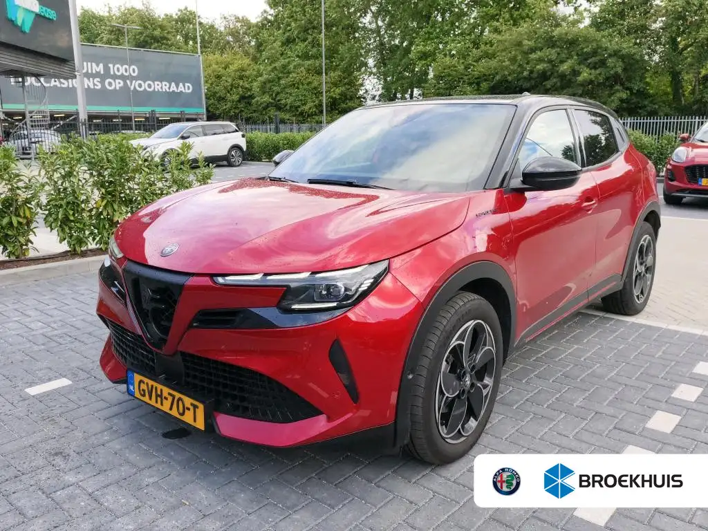 Alfa Romeo Junior Elettrica Speciale 54 kWh | 97% SOH | Carplay | Cl