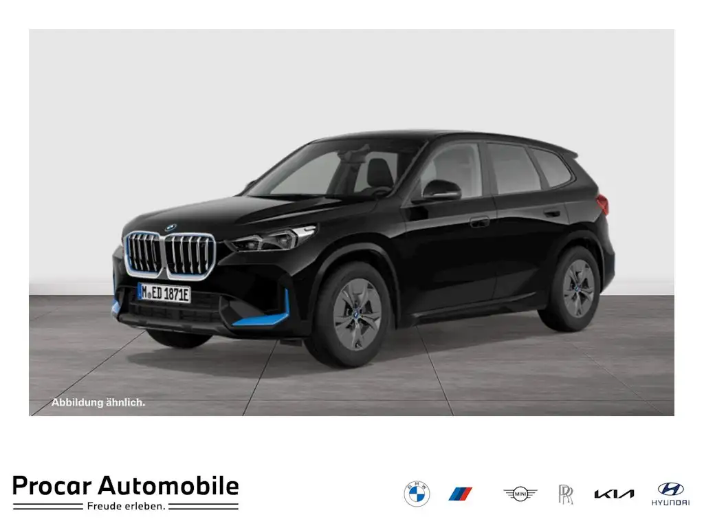 BMW iX1 xDrive30 PANO RFK NAVI Standh. LED PDC V+H