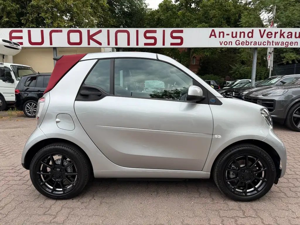 smart forTwo fortwo cabrio EQ 60kW*BRABUS*JBL*NAVI*KAM*22kW*