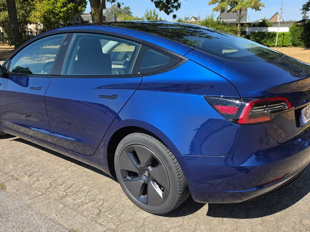 Tesla Model 3 Model 3 Langstreckenbatt. Hinterradantrieb mit AHK