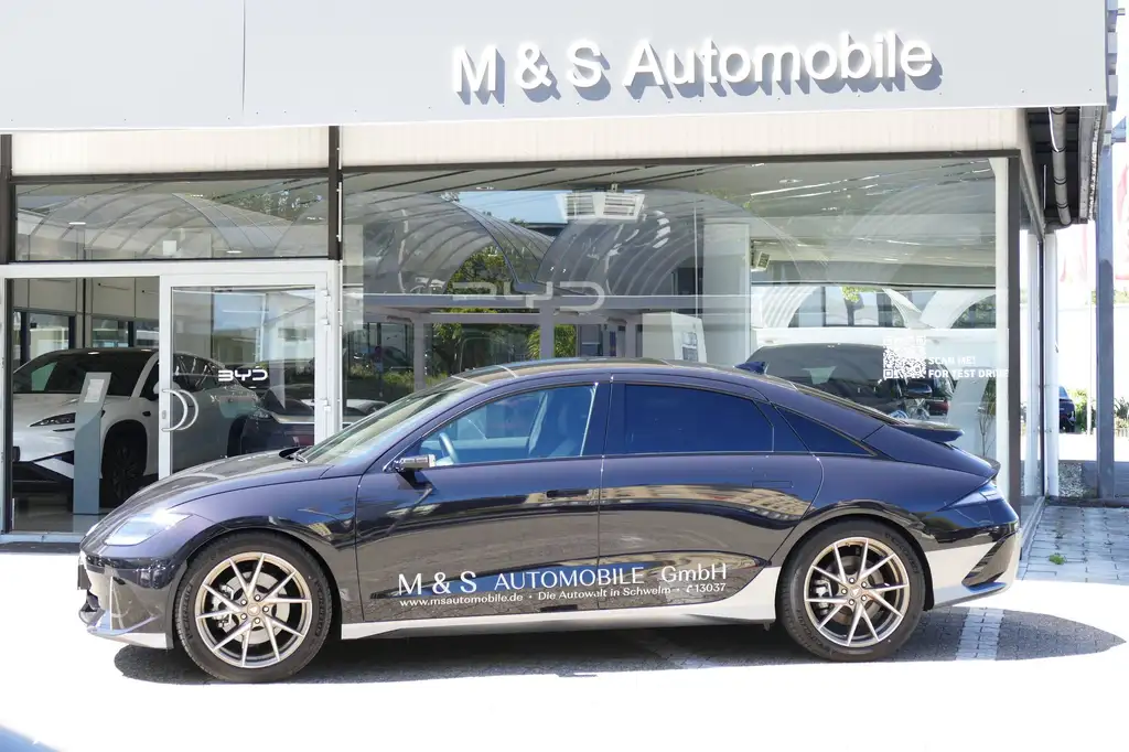 Hyundai IONIQ 6 77,4 kWh 4WD Uniq °800 V Technik-Werks Garantie°