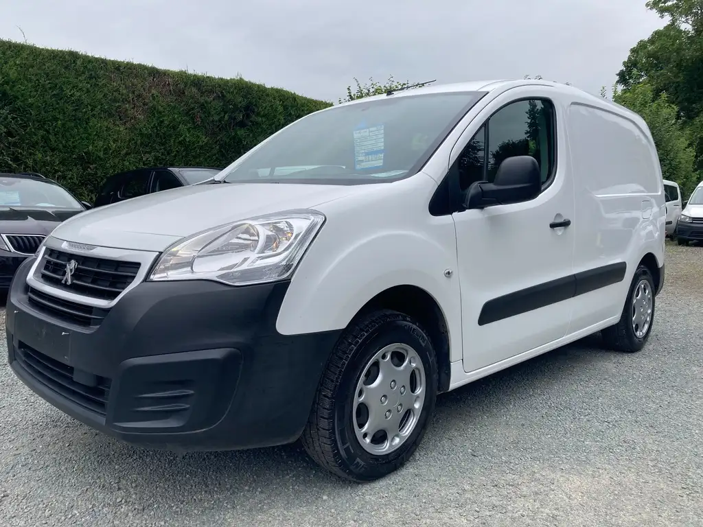 Peugeot e-Partner e-Partner Electric 12.645 euros + TVA/BTW