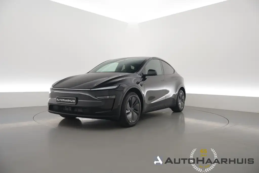 Tesla Model Y Premium Long Range RWD 75 kWh | Rijklaar! | Direct