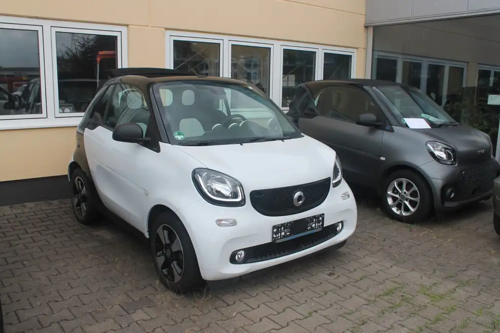 smart forTwo Cabrio el. drive Passion*Navi*Sitzhzg*MAL