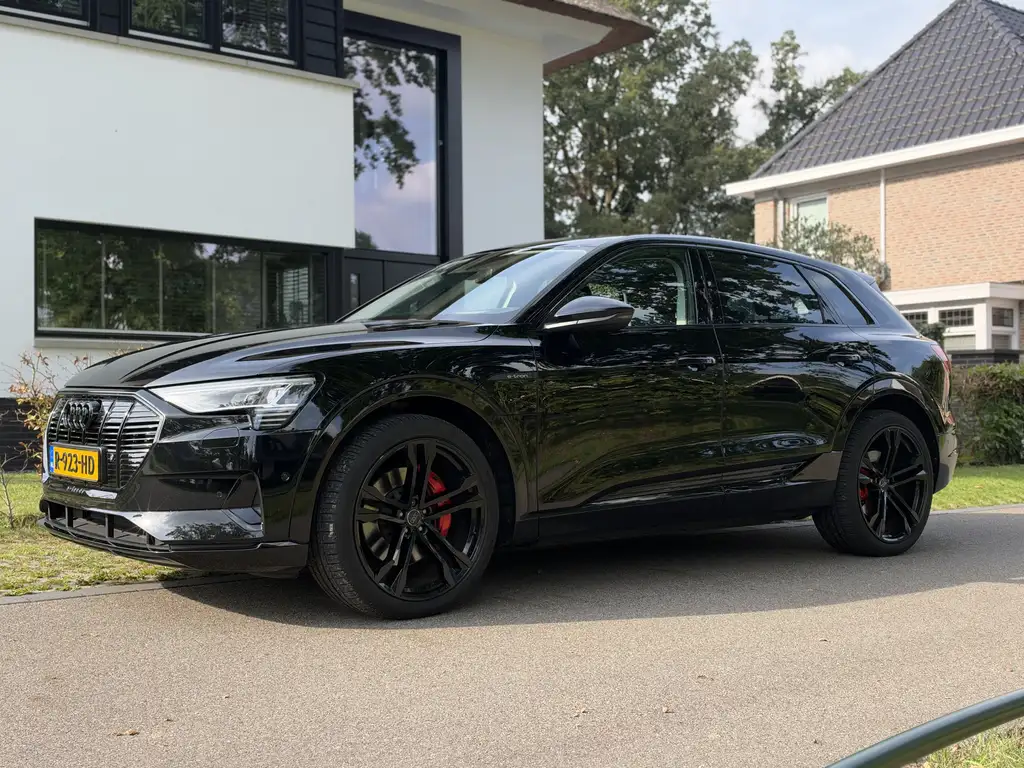 Audi e-tron Audi e-tron 55 quattro | All Black | 408pk