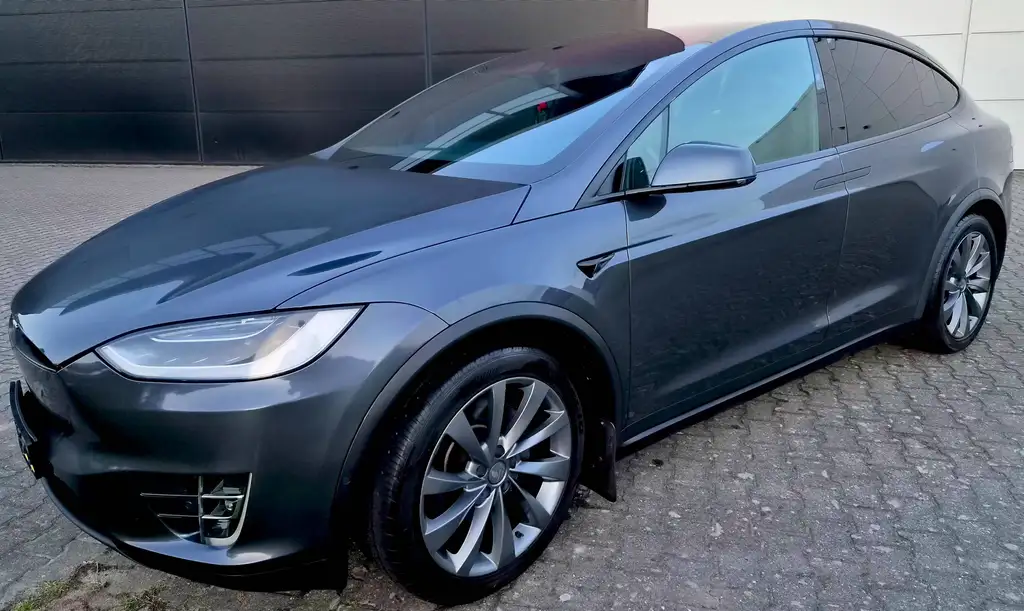 Tesla Model X Tesla model X 90D | pano| autopilot | luchtvering | trekhaak