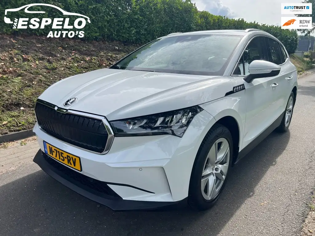 Skoda Enyaq iV 60 - onderhoudshistorie en oa: TREKHAAK, Camera