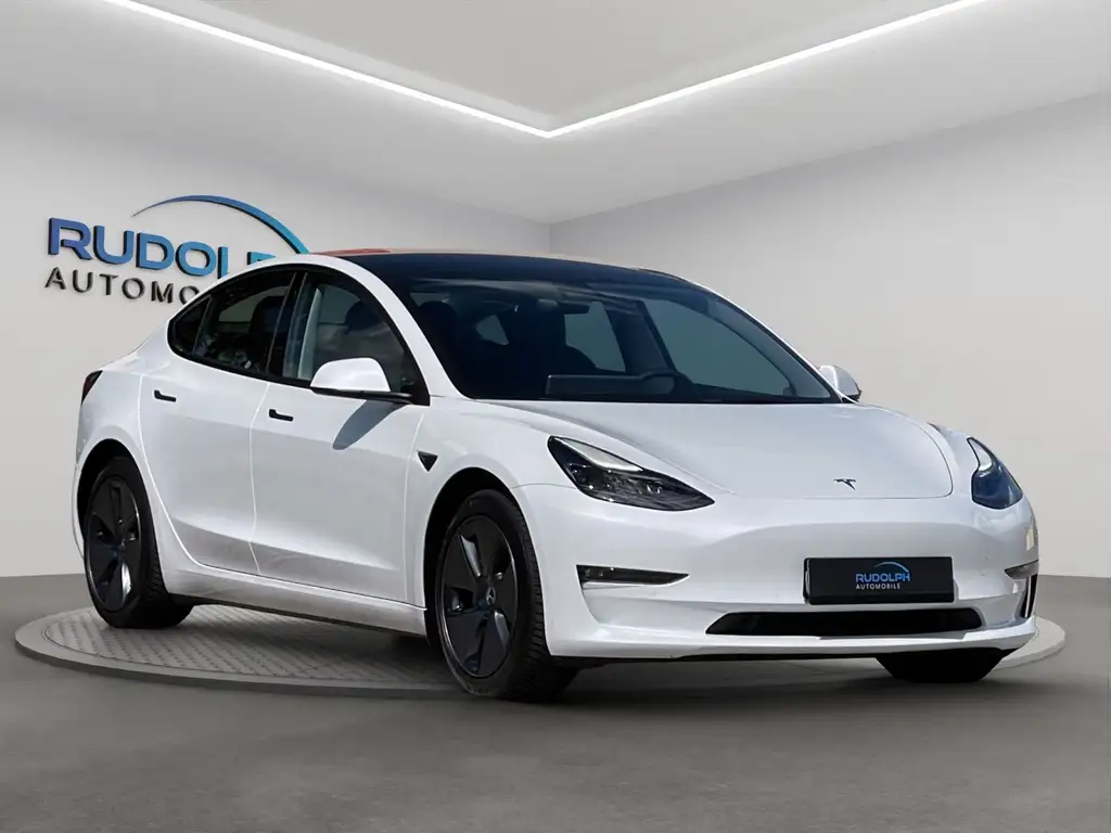 Tesla Model 3 LONG RANGE DUAL AWD AUTOPILOT WÄRMEPUMPE