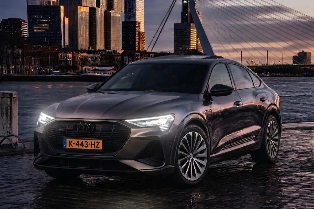 Audi e-tron SB 50 S-line | Matrix | Pano | Trekhaak | Coating