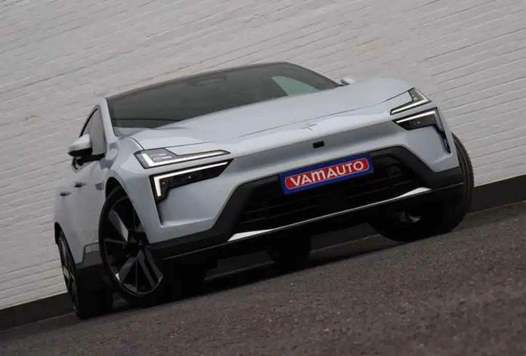 Polestar 4 100 kWh Long Range Dual Motor - Plus&Pilot/NappaLeather/TintedWindow/21"/SOH=99,7%/NEW!!!