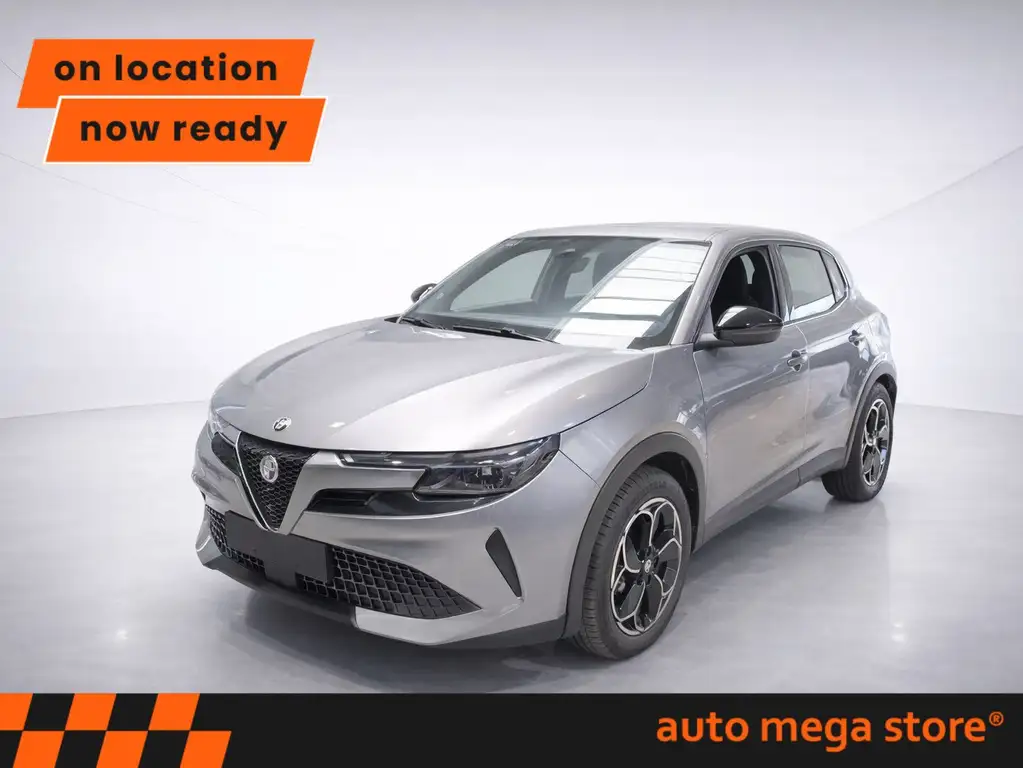 Alfa Romeo Junior Elettrica 54 kWh ACC/LED/PDC/Carplay