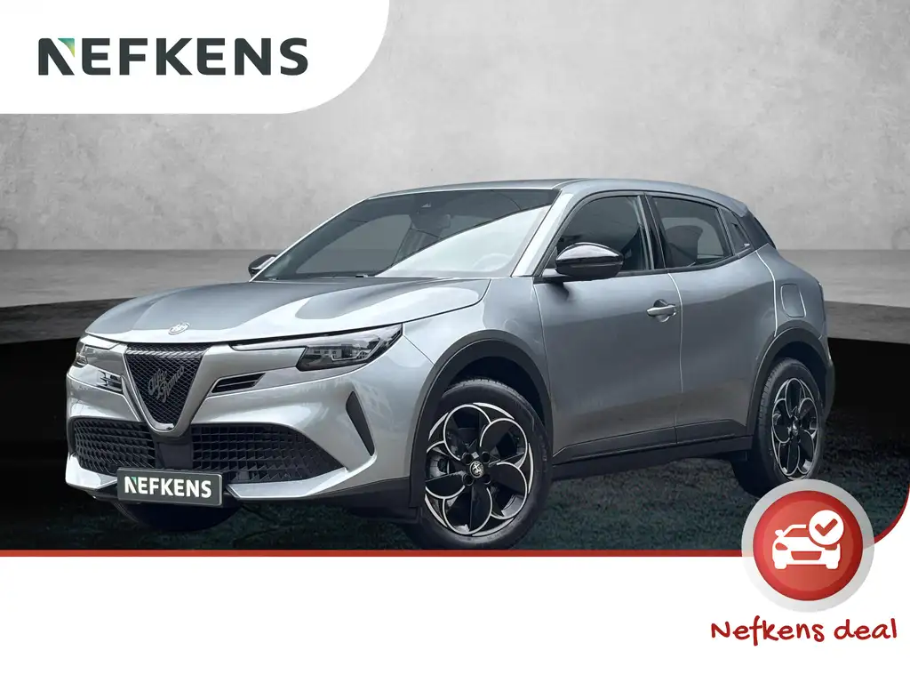 Alfa Romeo Junior Elettrica 54 kWh | AppleCarPlay/Android | Parkeers