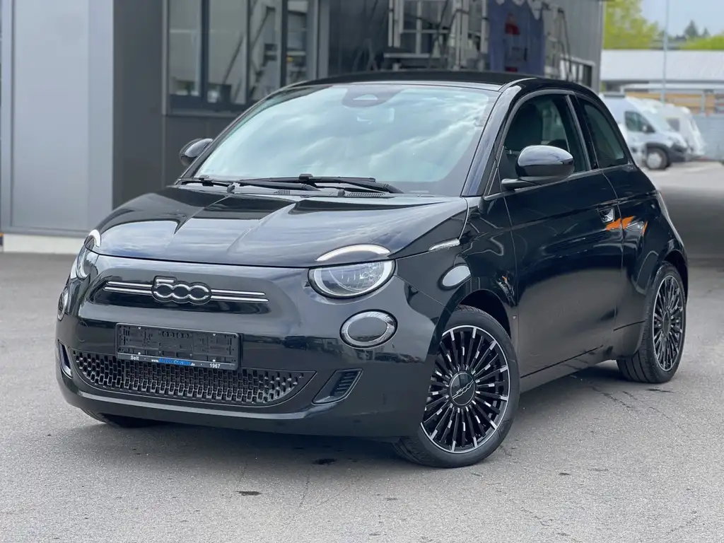 Fiat 500e Icon NAV PDC LED INDUK. Apple CarPlay Andr.