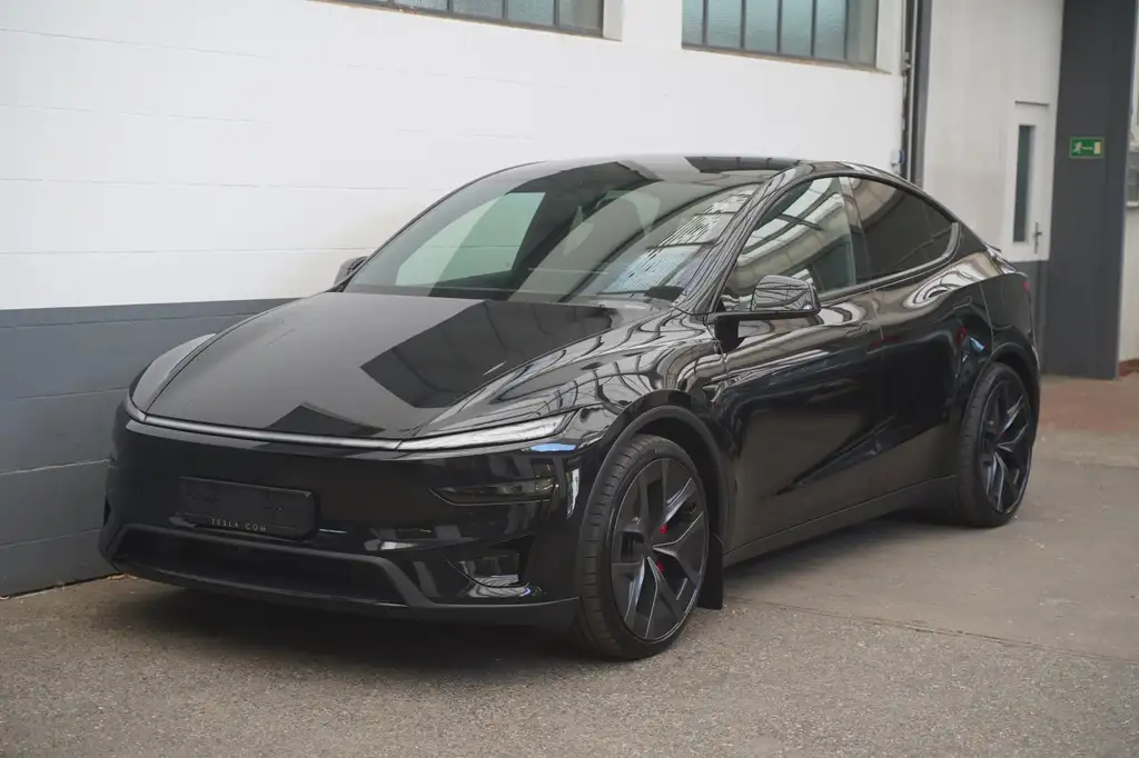 Tesla Model Y Performance Juniper 1. Hd unfallfrei