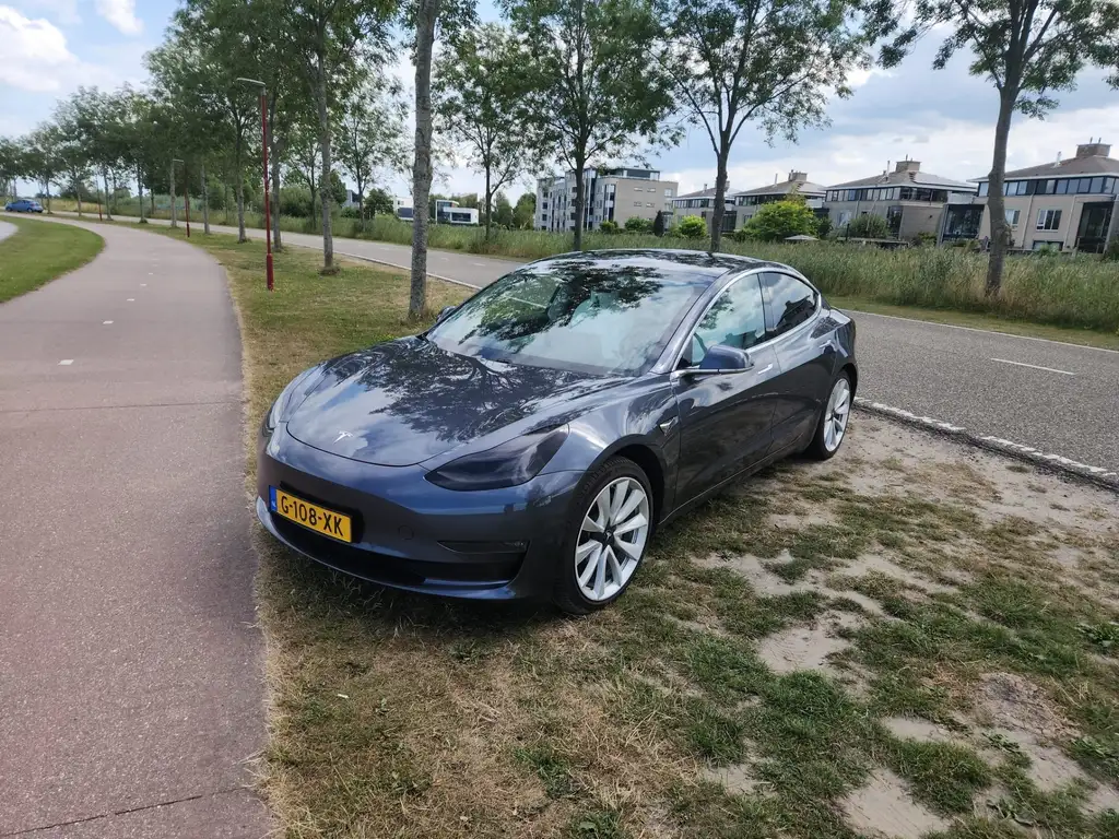 Tesla Model 3 AWD 75KWh Dual Motor Long Range