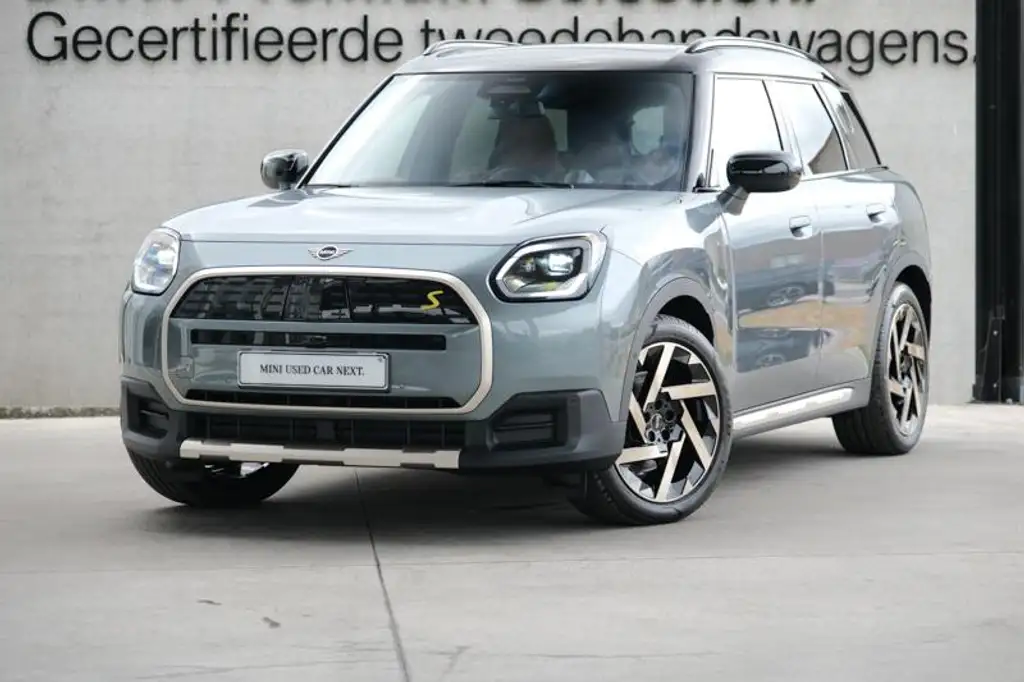 MINI Countryman SE All4 Countryman SE ALL4 Favoured | TOWB | PANO | H&K |
