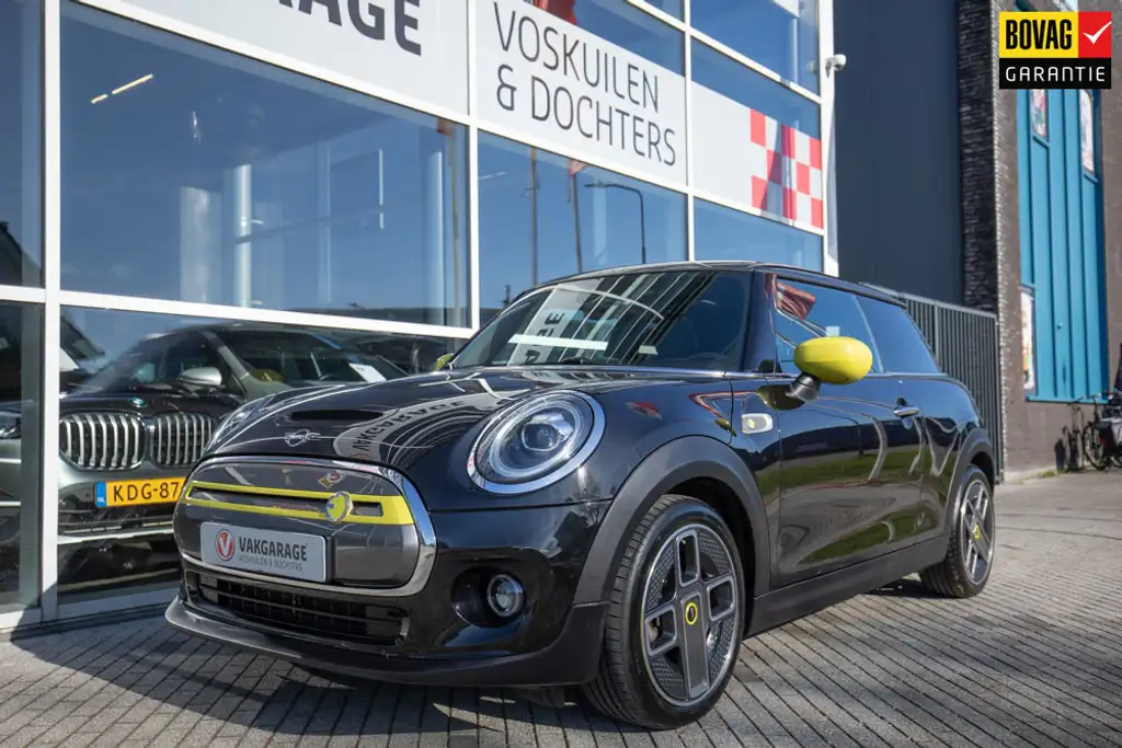 MINI Cooper MINI Electric Greenwich 33 kWh | Panoramadak | Ver