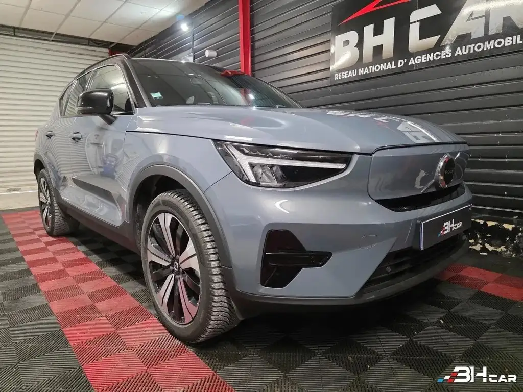Volvo XC40 P6 ELECTRIC 230 RECHARGE 109PPM 69KWH START 2WD BVA