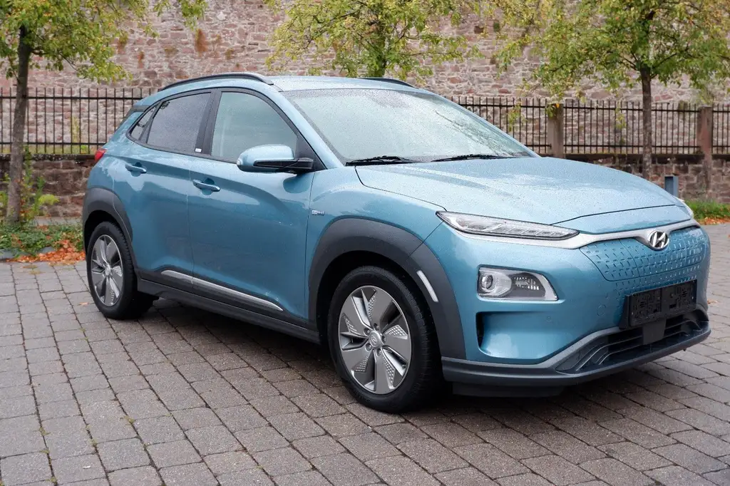 Hyundai KONA Style Elektro 2WD Anhängerkupplung AHK