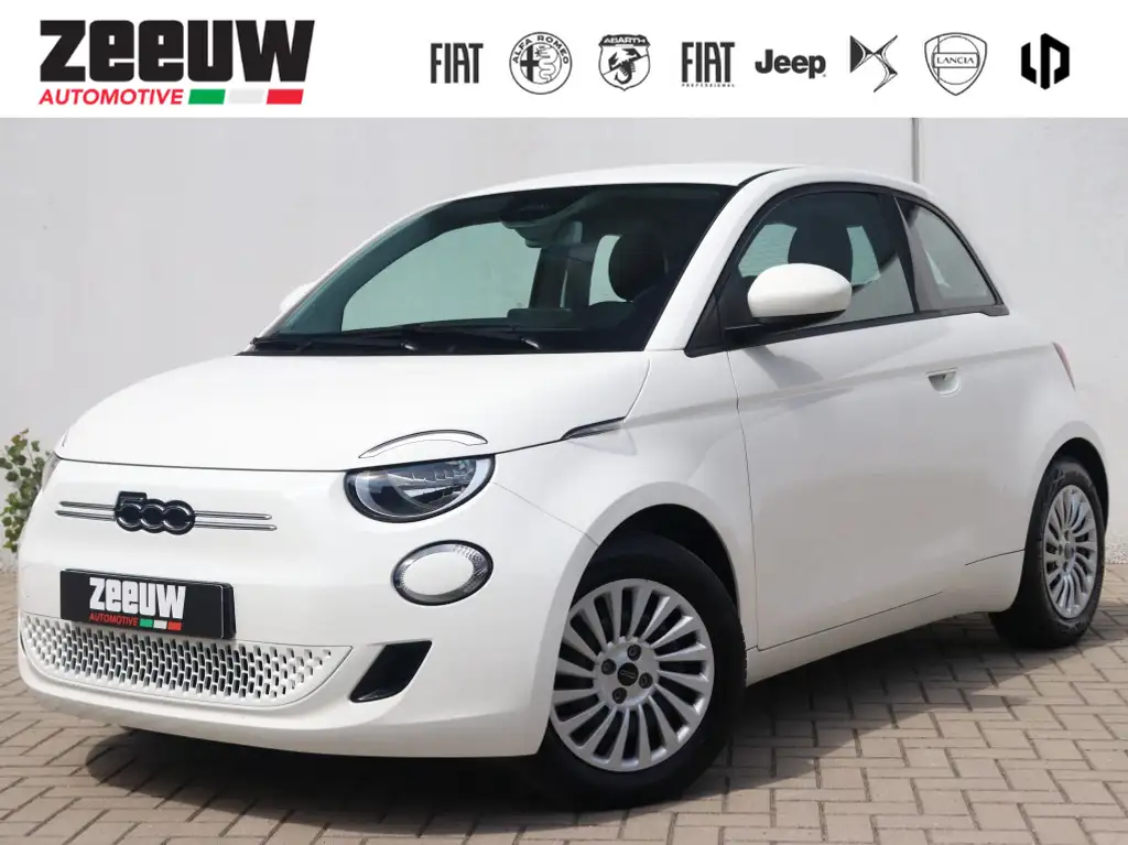 Fiat 500e Action 24 kWh | Carplay | DAB | Winter | BTW | 1st