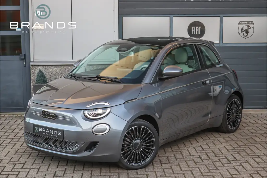 Fiat 500e La Prima 42 kWh 1e eig Full option 118PK Garantie