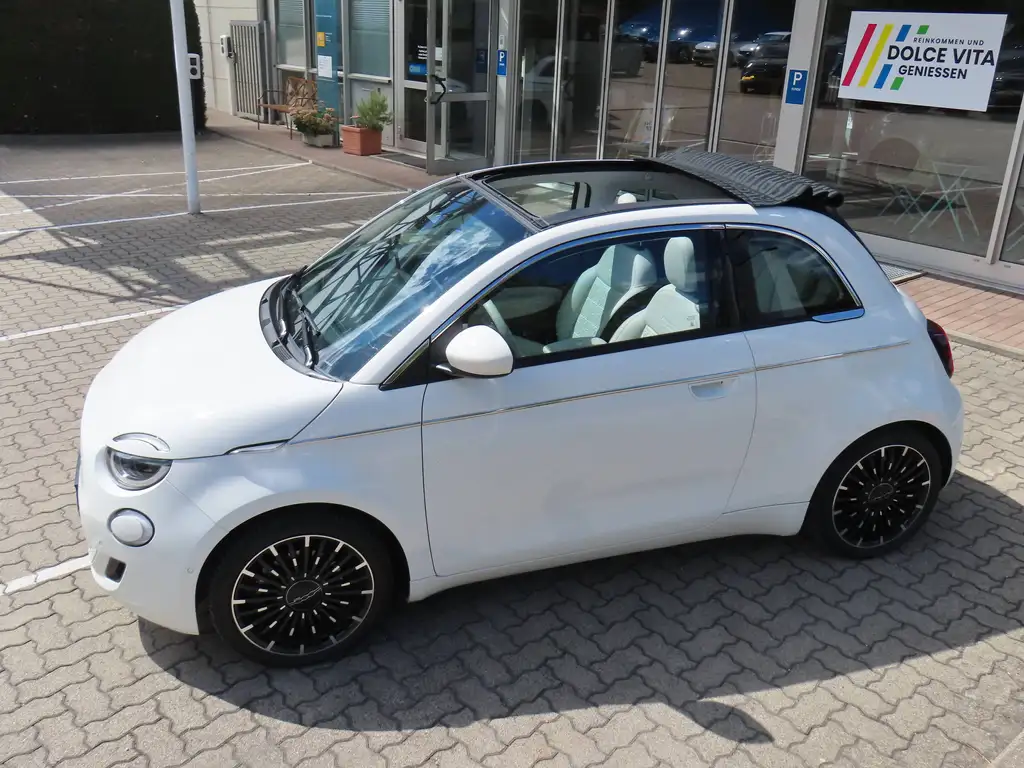 Fiat 500e Cabrio LaPrima by Bocelli 42 kWh *LED-/ACC mit Stauassistent*