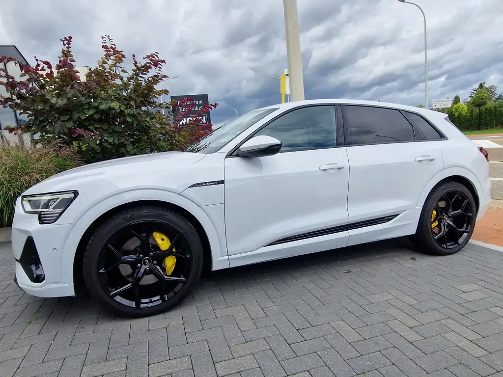 Audi Q8 e-tron Audi e-tron S-Line Quattro Prijs: 32500 incl Btw