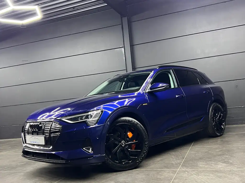 Audi e-tron Quattro / S line / Black pack / 21" alu /